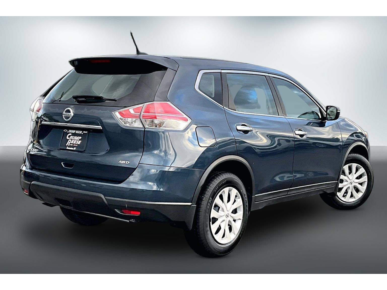 Used 2015 Nissan Rogue S AWD/4WD image 6