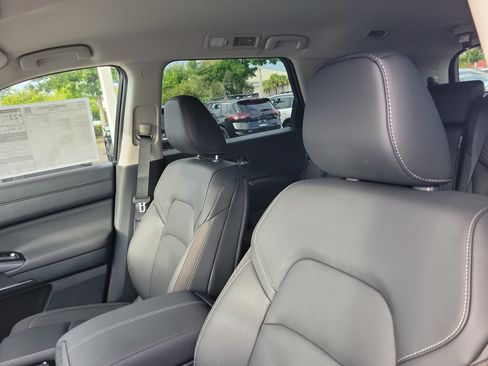 New 2026 Nissan Pathfinder SL FWD image 20