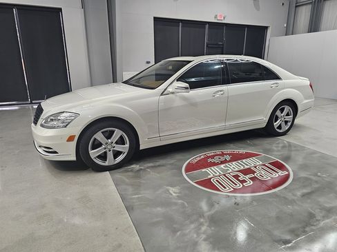 Used 2010 Mercedes-Benz S 550 image 3