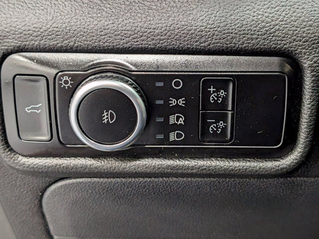 Used 2023 Ford Explorer XLT w/ Equipment Group 202A AWD/4WD image 13