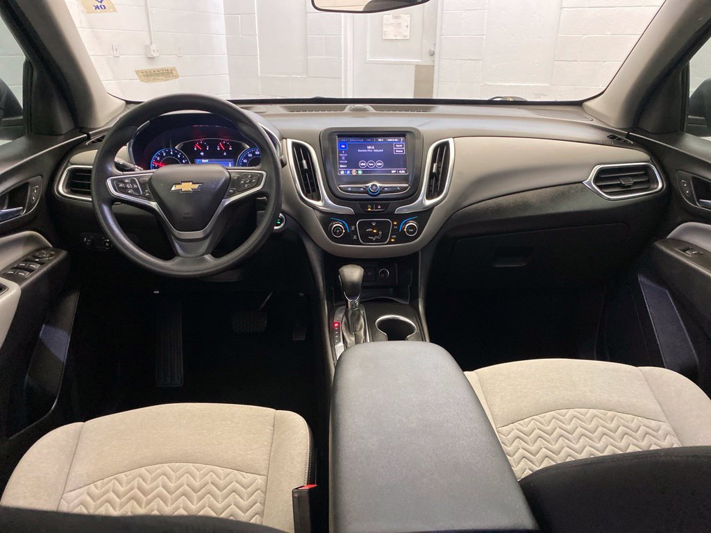 Used 2022 Chevrolet Equinox LS w/ LS Convenience Package FWD image 12