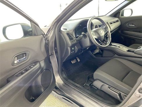 Used 2021 Honda HR-V Sport image 27