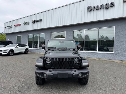 Used 2023 Jeep Gladiator Sport AWD/4WD image 11