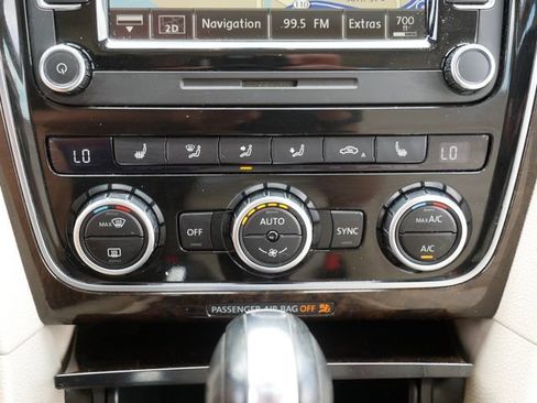 Used 2014 Volkswagen Passat 1.8T SEL Premium FWD image 31