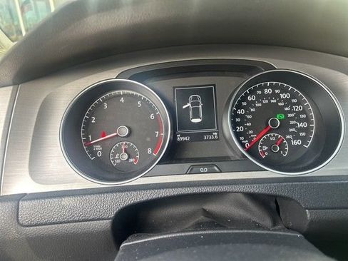 Used 2015 Volkswagen Golf S FWD image 24