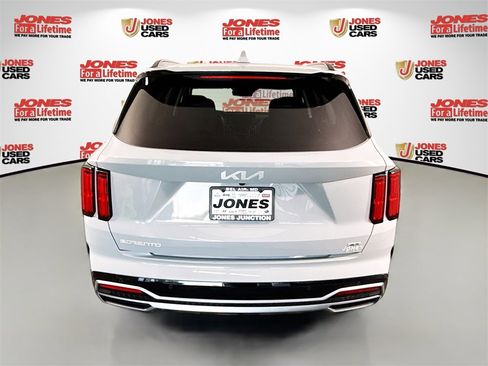Used 2023 Kia Sorento SX image 17