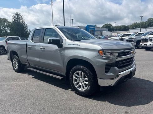 Used 2024 Chevrolet Silverado 1500 LT AWD/4WD image 4