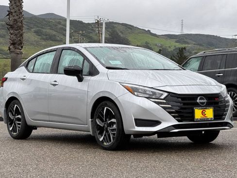 New 2025 Nissan Versa SR w/ Trunk Package image 2