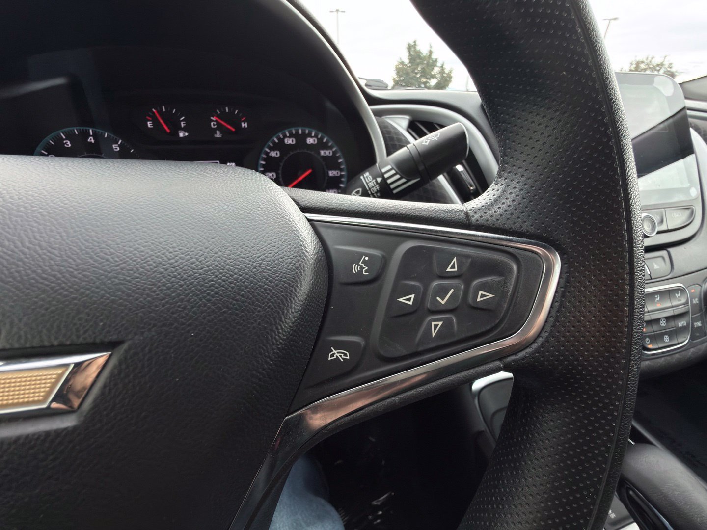 Used 2024 Chevrolet Malibu LT FWD image 15