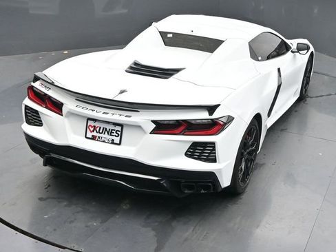 Used 2023 Chevrolet Corvette Stingray Premium Conv w/ Z51 Performance Package image 40