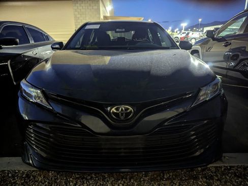 Used 2018 Toyota Camry LE FWD image 2