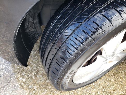 Used 2013 Hyundai Elantra GLS image 41