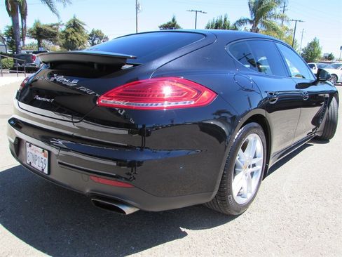 Used 2015 Porsche Panamera 4 AWD/4WD image 7