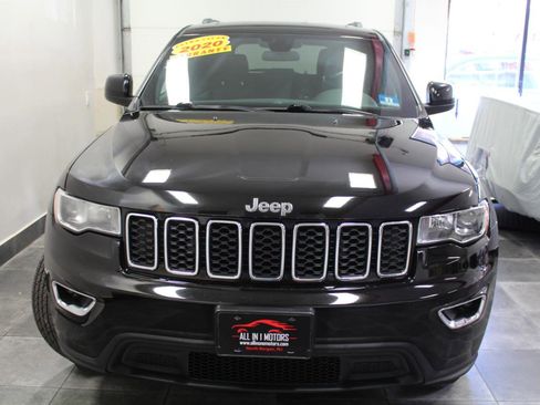 Used 2020 Jeep Grand Cherokee Laredo w/ Security & Convenience Group image 2