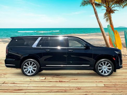 Used 2024 Cadillac Escalade ESV Premium Luxury Platinum AWD/4WD image 7