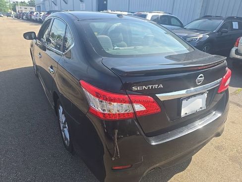 Used 2015 Nissan Sentra SR w/ Navigation Package FWD image 5