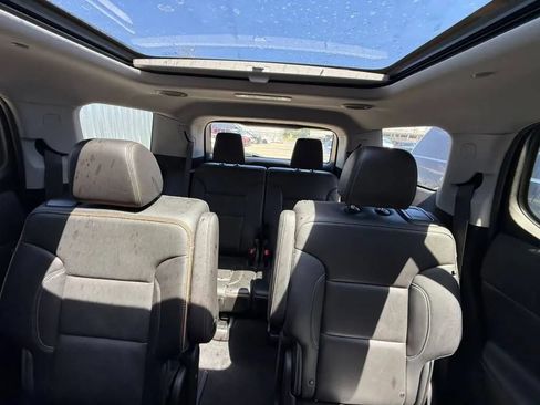 Used 2022 GMC Acadia AT4 w/ Technology Package AWD/4WD image 18