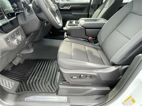 New 2025 GMC Sierra 1500 Elevation image 11