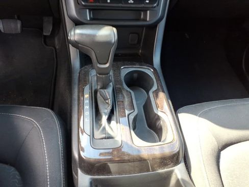 Used 2018 GMC Canyon SLE w/ SLE Convenience Package image 12