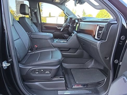 Used 2025 GMC Sierra 3500 Denali AWD/4WD image 33