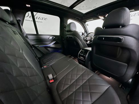 Used 2024 BMW X5 xDrive40i w/ M Sport Package AWD/4WD image 29
