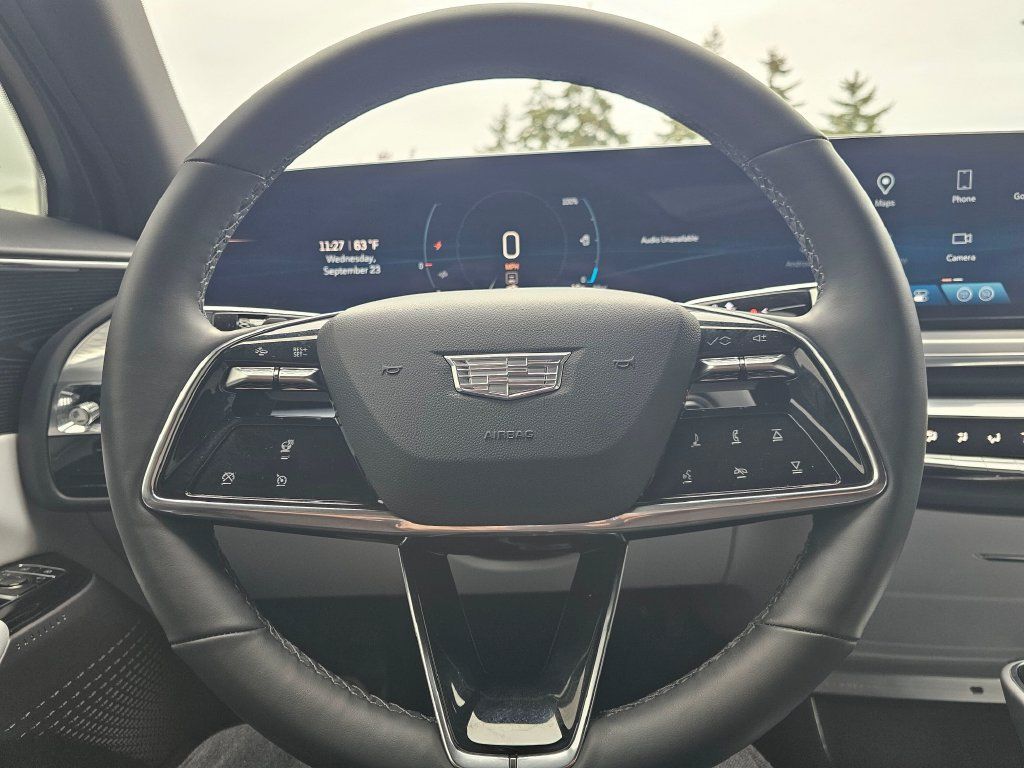 Certified 2024 Cadillac Lyriq Luxury AWD/4WD image 26
