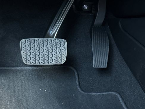 Used 2025 Cadillac Lyriq Sport image 44