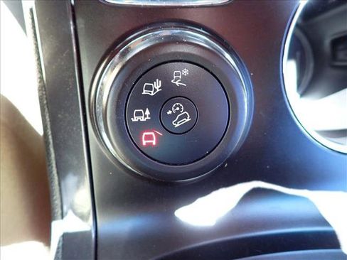 Used 2016 Ford Explorer XLT w/ Equipment Group 202A AWD/4WD image 19