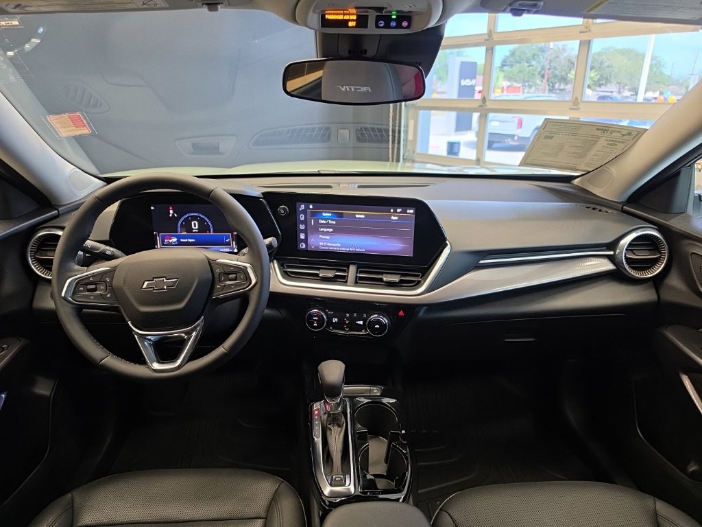 Used 2025 Chevrolet Trax ACTIV FWD image 16