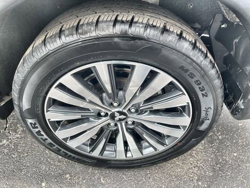 Used 2020 Mitsubishi Outlander LE image 30