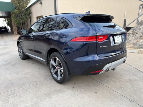 Used 2017 Jaguar F-PACE S image 3
