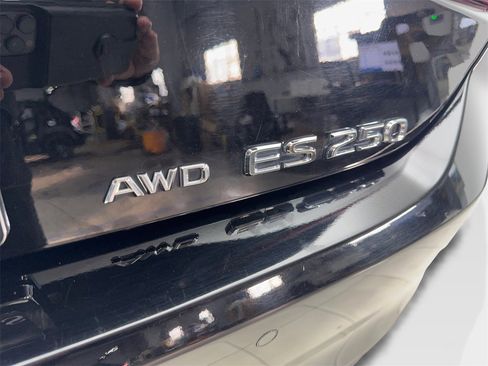 Used 2021 Lexus ES 250 w/ Premium Package image 23