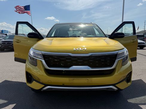 Used 2022 Kia Seltos S AWD/4WD image 16