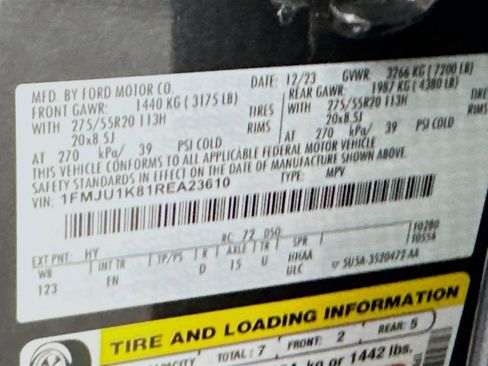 Used 2024 Ford Expedition Limited image 12