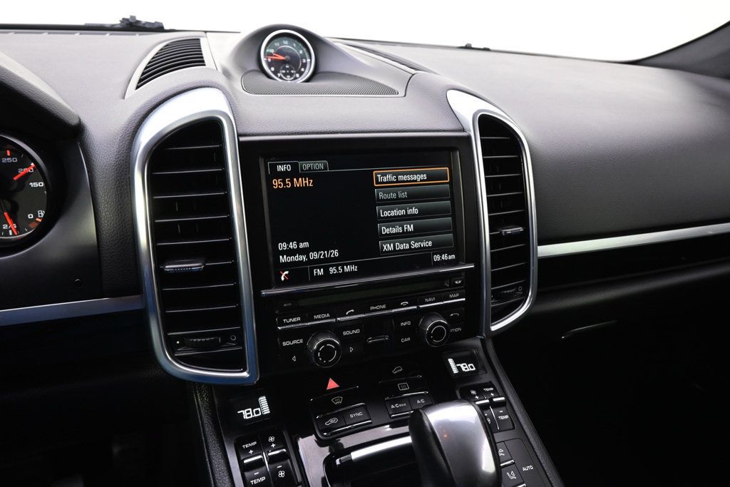 Used 2014 Porsche Cayenne Platinum Edition AWD/4WD image 28