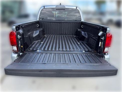 Used 2023 Toyota Tacoma SR5 w/ Technology Package image 7