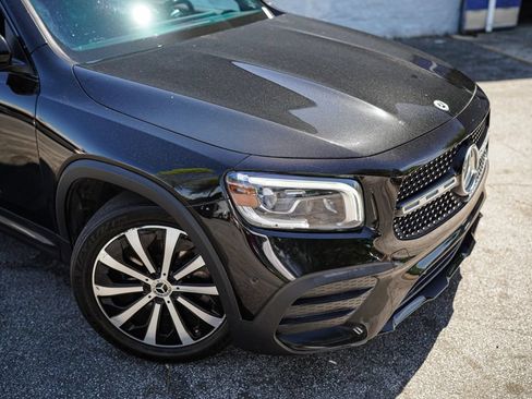 Used 2021 Mercedes-Benz GLB 250 w/ AMG Line image 8