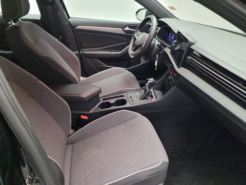 Used 2025 Volkswagen Jetta Sport image 21