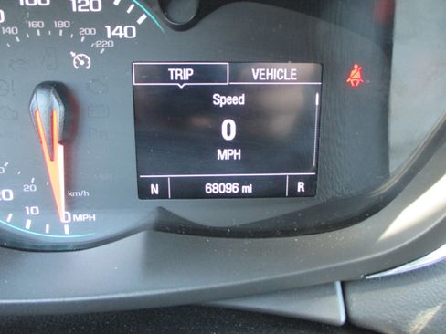 Used 2019 Chevrolet Trax LT w/ LT Convenience Package AWD/4WD image 20