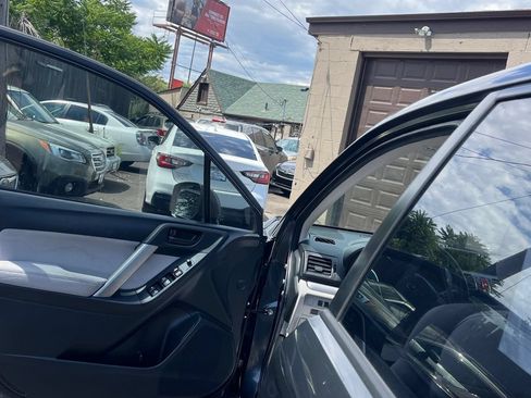 Used 2014 Subaru Forester 2.5i AWD/4WD image 10