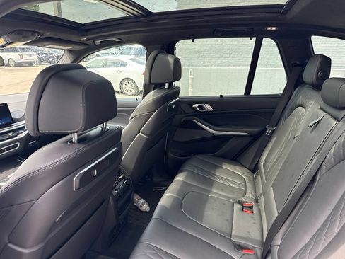 Used 2024 BMW X5 xDrive40i w/ Executive Package AWD/4WD image 12