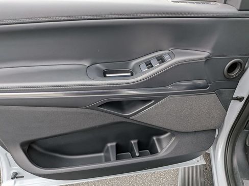 Used 2025 Lincoln Navigator Reserve AWD/4WD image 10