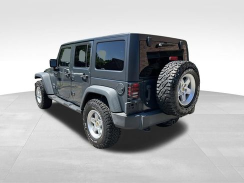 Used 2018 Jeep Wrangler Unlimited Sport S AWD/4WD image 3