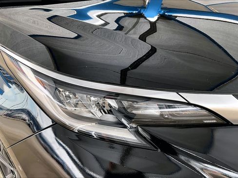 Used 2023 Toyota Sienna XSE image 28