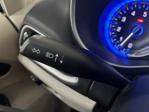 Used 2024 Chrysler Pacifica Touring-L FWD image 58