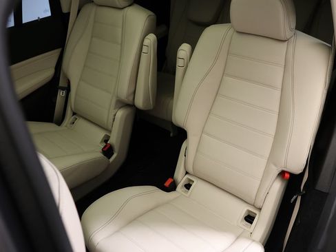 Certified 2023 Mercedes-Benz GLS 450 4MATIC image 45