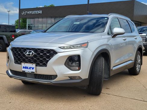 Used 2019 Hyundai Santa Fe SEL FWD image 2