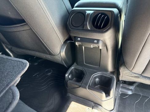 Used 2022 Jeep Wrangler Unlimited Sport AWD/4WD image 14