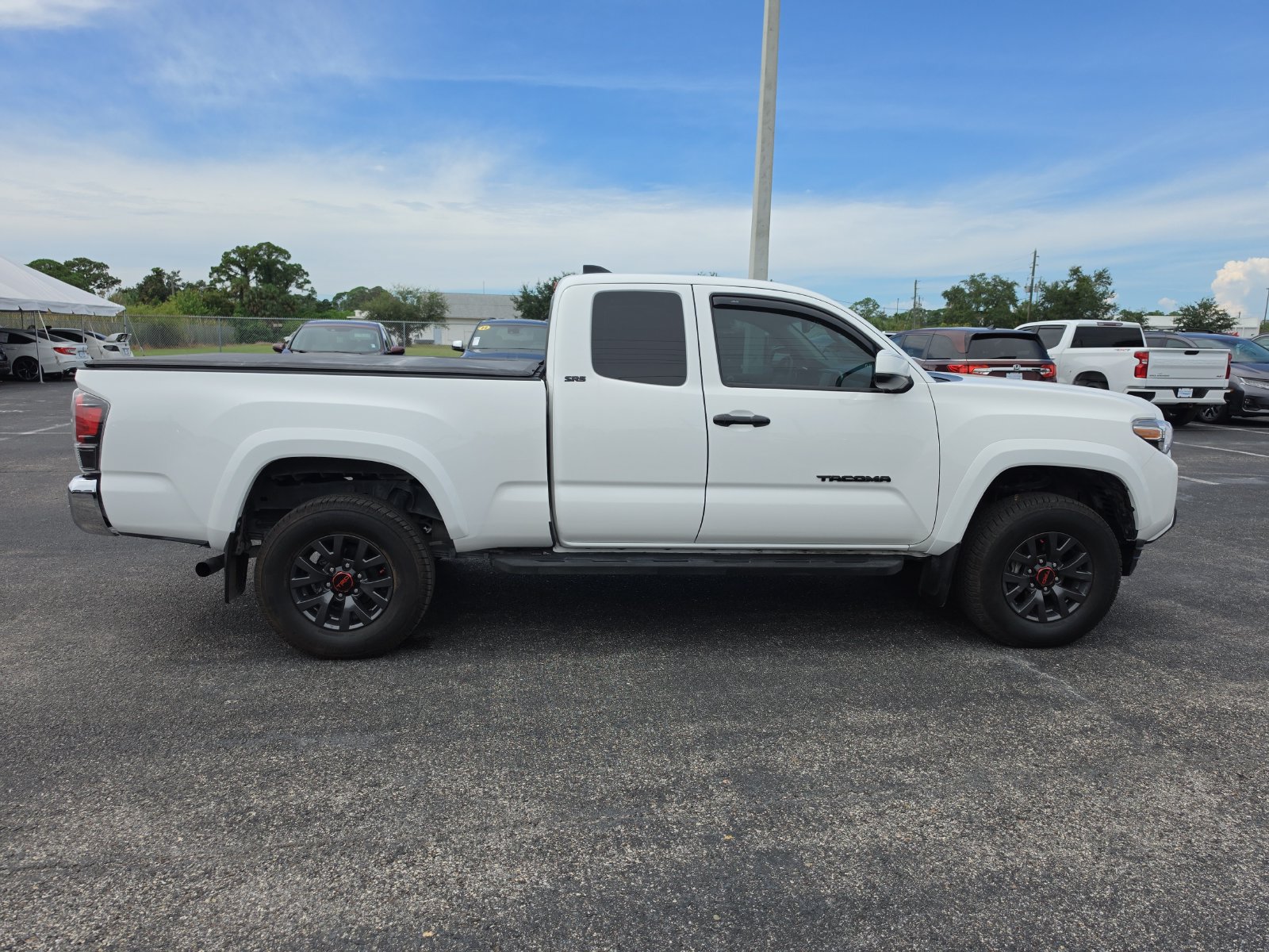 Used 2022 Toyota Tacoma SR5 RWD image 3