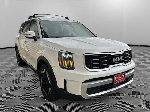 Certified 2025 Kia Telluride S AWD/4WD image 4